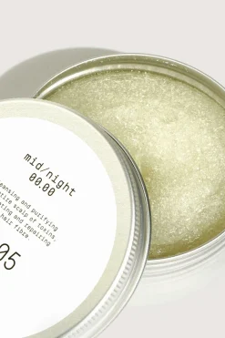 MID/NIGHT 00.00 Gommage Du Cuir Chevelu 00.05